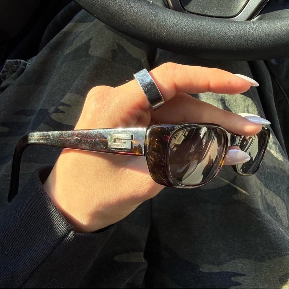 Vintage Gucci Tortoiseshell Rectangular Sunglasse… - image 1